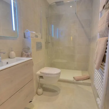 Appartement Spacieux 2p, Jardin, Plage à Pieds / Vieille Ville Antibes
